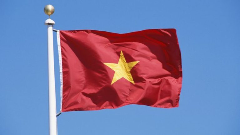 Βιετνάμ: Οκτώ άτομα έχασαν την ζωή τους εξαιτίας των σφοδρών πλημμυρών και των κατολισθήσεων