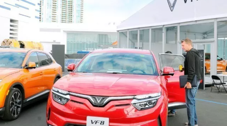 H αυτοκινητοβιομηχανία VinFast Auto “τρέχει” με χίλια στη Wall Street