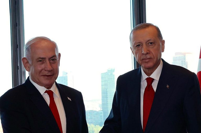 Ερντογάν – Νετανιάχου: Συνάντηση με στόχο την εξομάλυνση των σχέσεων Τουρκίας – Ισραήλ