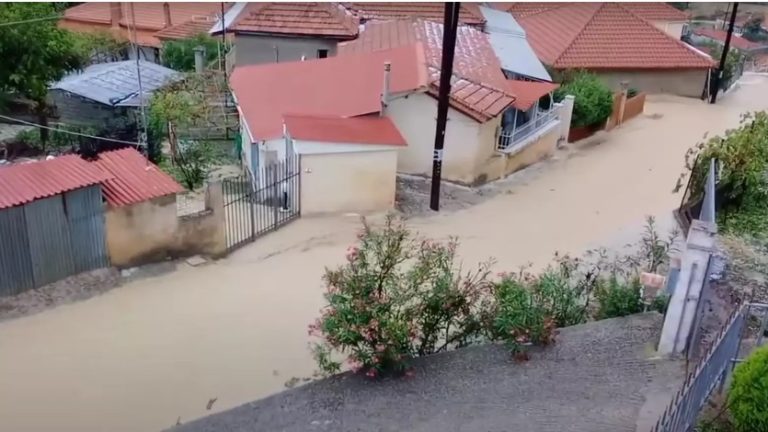 Κακοκαιρία “Elias”: Σοβαρά προβλήματα σε Κορινθία και Αχαΐα – Ποτάμια οι δρόμοι στα Τρίκαλα
