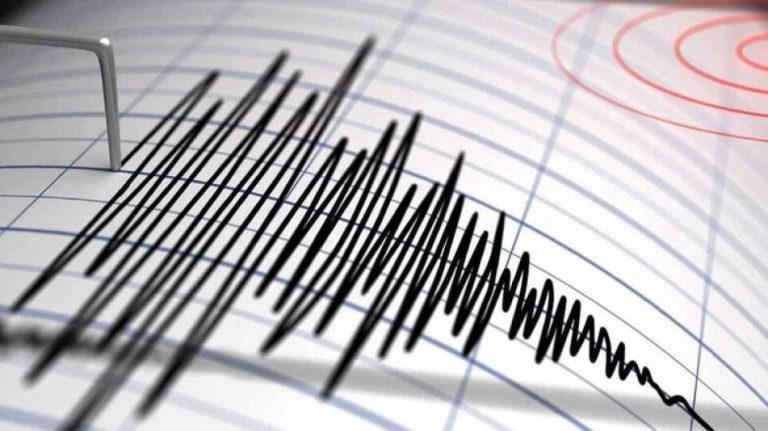 Σεισμός 6,9 ρίχτερ στις Φιλιππίνες