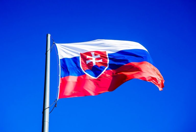 Ρόμπερτ Φίτσο: Η Σλοβακία σταματά την στρατιωτική βοήθεια προς την Ουκρανία
