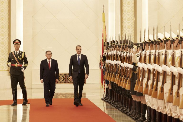 Η συνάντηση του πρωθυπουργού Κ. Μητσοτάκη με τον Κινέζο ομόλογό του στο Πεκίνο