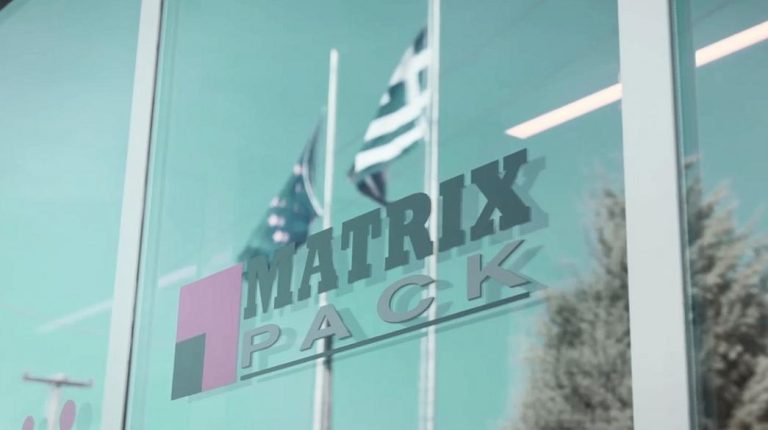 Matrix Pack: Συνεχίζει να κυριαρχεί παγκοσμίως πουλώντας χάρτινα καλαμάκια