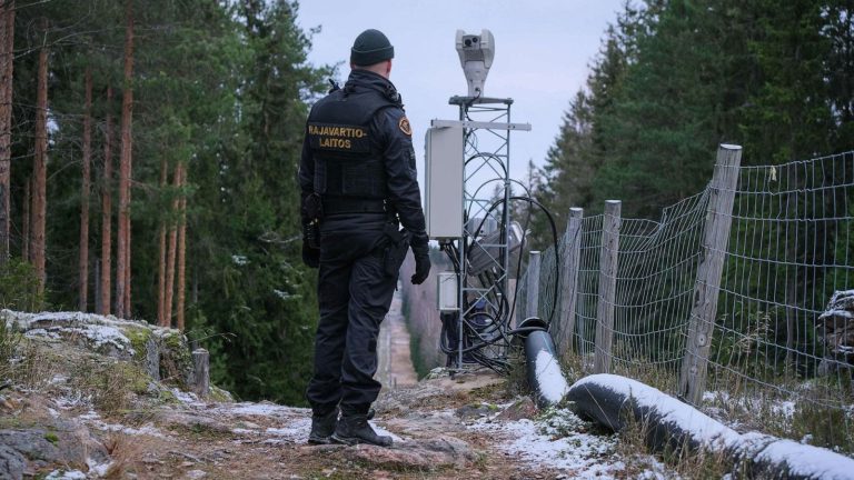 Τρία από τα τέσσερα περάσματα της Φιλανδίας στα σύνορα με τη Ρωσία κλείνουν