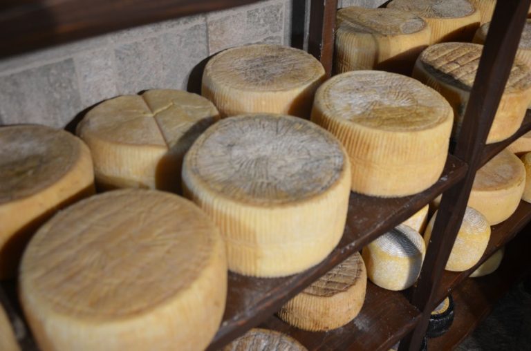 Ποια είναι η γραβιέρα που μπήκε στα 10 καλύτερα τυριά του κόσμου