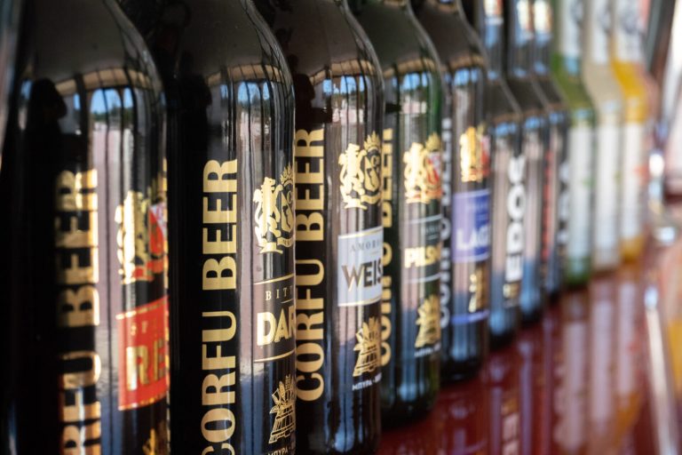 Corfu Beer: Εκτόξευση τζίρου και συγκρατημένες επενδύσεις