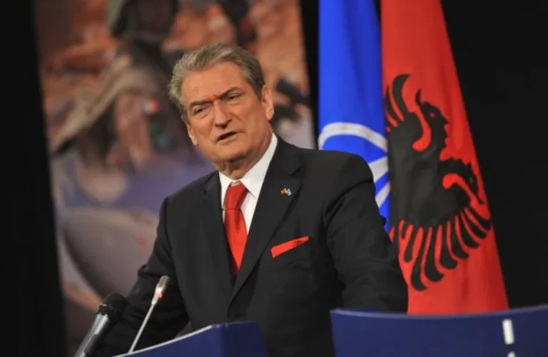 Αλβανία: Ο πρώην πρόεδρος και πρωθυπουργός Μπερίσα τέθηκε υπό κράτηση κατ’ οίκον