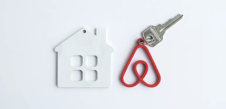 Airbnb: Φόροι, πρόστιμα και υποχρεωτική έναρξη επιχείρησης για 57 χιλ. ιδιοκτήτες