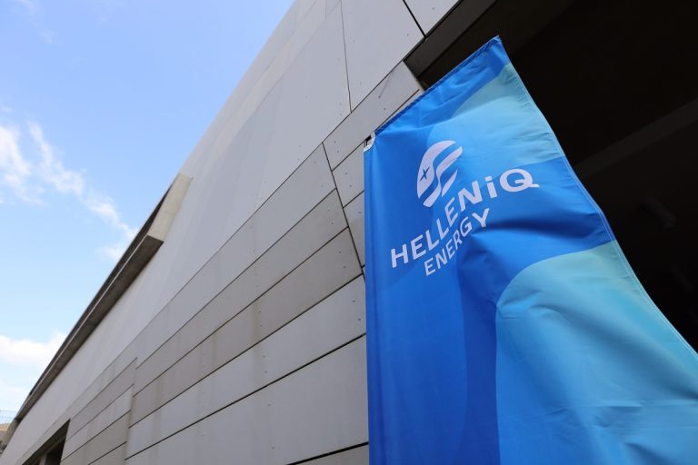 Helleniq Energy (πρώην ΕΛΠΕ): Τριήμερη απεργία σε καράβια και βυτία
