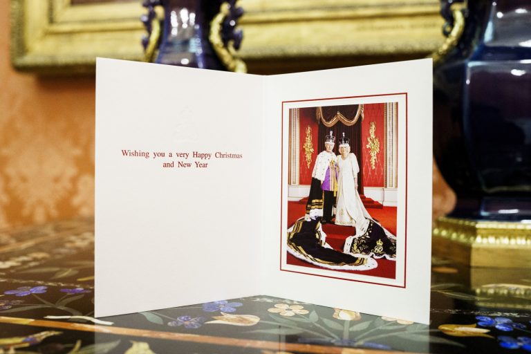 Ποια ήταν η επιλογή για την βασιλική Χριστουγεννιάτικη κάρτα του Βασιλιά Κάρολου της Αγγλίας