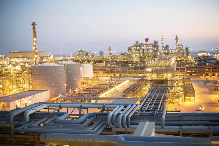 Συμφωνία Κατάρ & Shell για προμήθεια 18 εκατ. βαρελιών πετρελαίου ετησίως για πέντε χρόνια