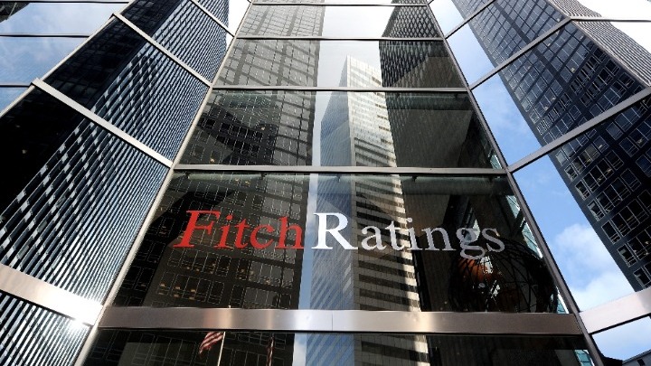 Fitch: Αναβάθμισε σε θετικές τις προοπτικές του αξιόχρεου των 4 συστημικών ελληνικών τραπεζών