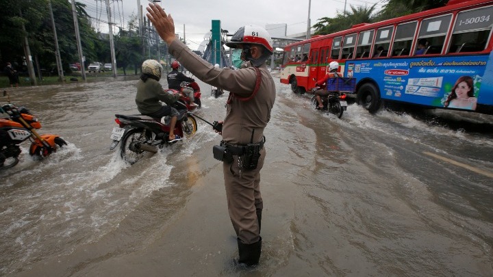 Πλημμύρες στην Ταϊλάνδη -Τουλάχιστον 6 οι νεκροί, πάνω από 70 χιλ. σπίτια επλήγησαν