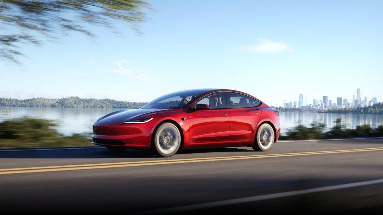 ΗΠΑ: Η Tesla ανακαλεί αυτοκίνητα για να εγκαταστήσει νέες δικλίδες ασφαλείας