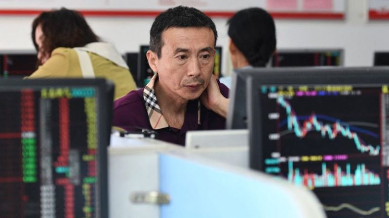Ασιατικά χρηματιστήρια: “Βουτιά” στις κινεζικές αγορές από την απαισιοδοξία για την πορεία της οικονομίας