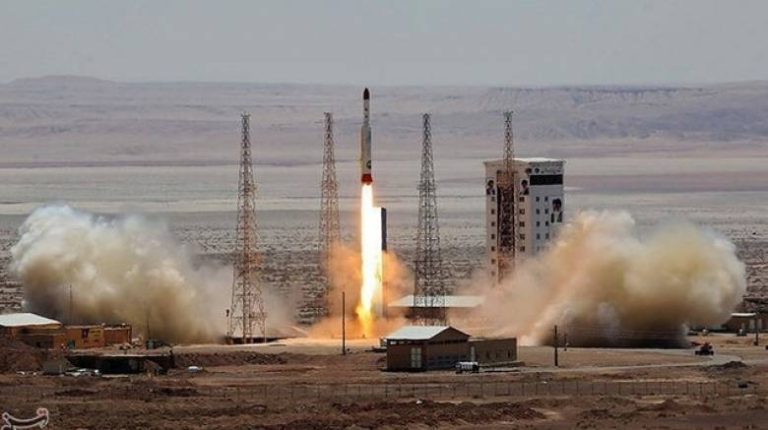 Το Ιράν εκτοξεύει 3 δορυφόρους με δικό του πύραυλο-Πώς μεταφράζει η Αμερική την κίνηση