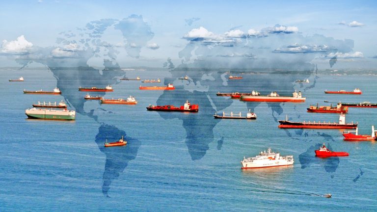 Γιατί η κρίση στην Ερυθρά θάλασσα έχει πιο γρήγορο αντίκτυπο απ’ ότι ο COVID στις θαλάσσιες μεταφορές;