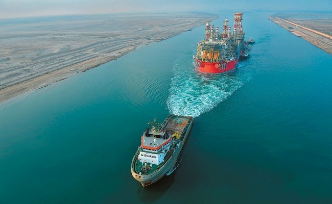 Μεγάλες ναυτιλιακές εταιρείες αποφεύγουν την Ερυθρά Θάλασσα κι αναστέλλουν τις μεταφορές φορτίων