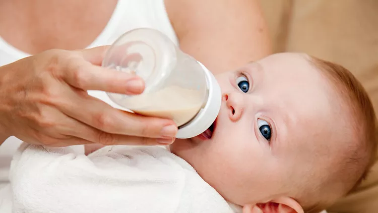 Επρεπε να πάρει δημοσιότητα για να ασχοληθούν; – Η Κυβέρνηση θα μειώσει την τιμή του βρεφικού γάλατος