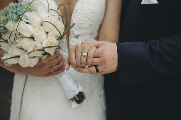 O πολυτελής γάμος και οι φωτογραφίες στα social που «μαρτύρησαν» τη φοροδιαφυγή στην ΑΑΔΕ