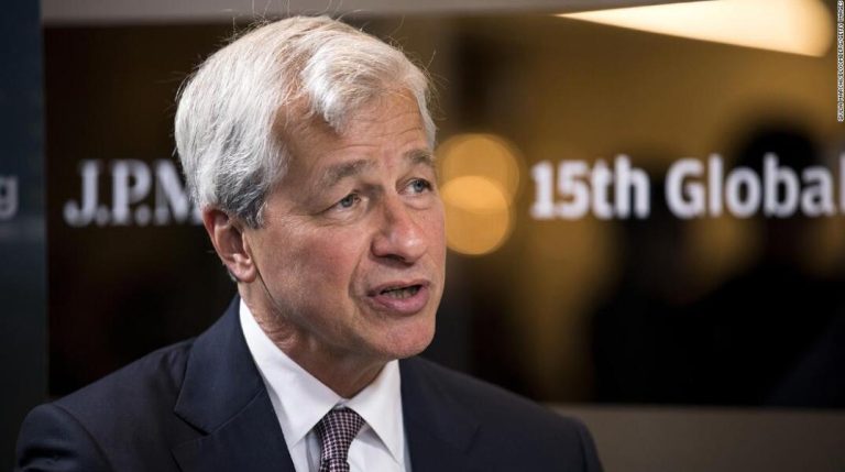 Ο διευθύνων σύμβουλος της JPMorgan πουλάει τις μετοχές του