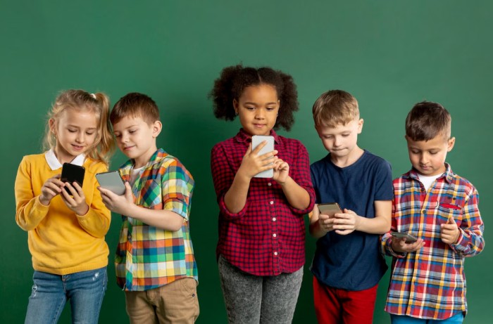 ΗΠΑ: Νομοσχέδιο απαγορεύει στα παιδιά κάτω των 16 να έχουν πρόσβαση στα social media