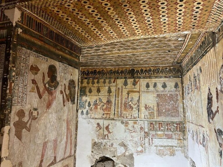 Λούξορ: Στο φως οι περίτεχνες τοιχογραφίες του τάφου του Νεφερχοτέπ
