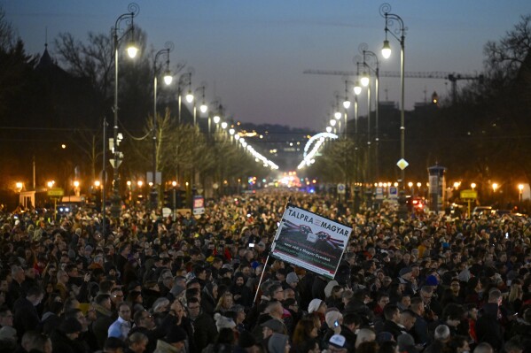 Ουγγαρία: Νέο σκάνδαλο διαφθοράς με αλλοίωση στοιχείων δικογραφίας