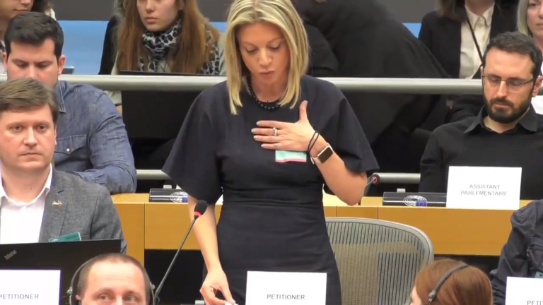 Καρυστιανού στο Ευρωκοινοβούλιο: «Είμαστε βέβαιοι για τη συγκάλυψη»