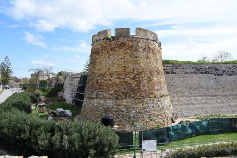 Αποκατάσταση του Κάστρου της Χίου από το Υπουργείο Πολιτισμού