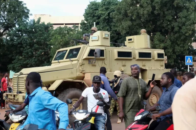 Μπουρκίνα Φάσο: Μαζικές σφαγές από τον στρατό – Και άμαχοι στα θύματα