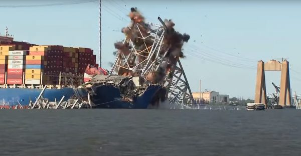 Βαλτιμόρη: Ελεγχόμενη έκρηξη για την κατεδάφιση της γέφυρας που εγκλώβισε το πλοίο Dali