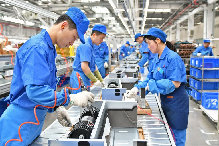 Κίνα: Έτσι θα μειώσει τα επιχειρηματικά κόστη μέσα στο 2024