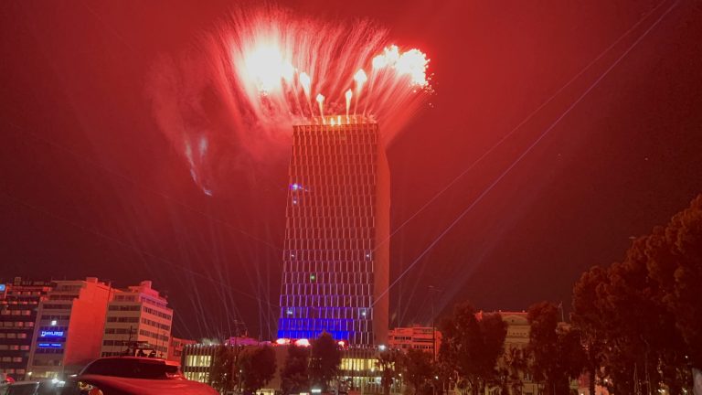 Τα φαντασμαγορικά εγκαίνια του πράσινου και ψηφιακού Πύργου Πειραιά (φωτογραφίες – βίντεο)