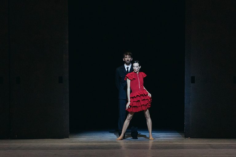 Η “Κάρμεν” σε χορογραφία Γιόαν Ίνγκερ έρχεται για τρεις παραστάσεις στην Αίθουσα Σταύρος Νιάρχος