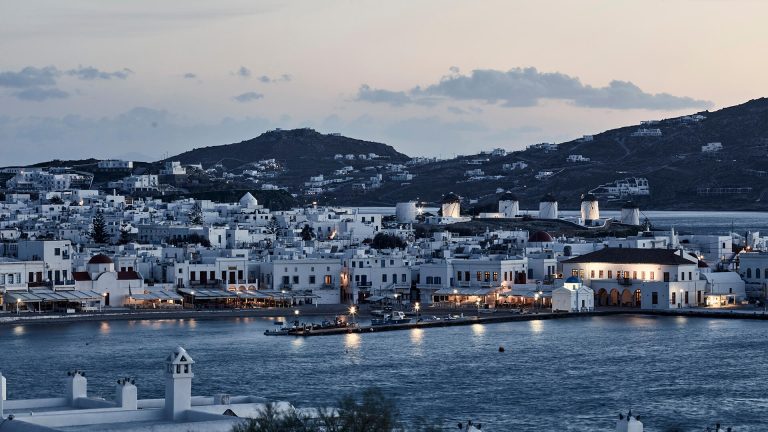 «Coolcationing»: Θα διώξει η κλιματική αλλαγή τον τουρισμό από τη Μεσόγειο;
