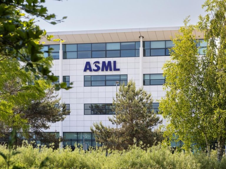 ASML: Ξεπέρασαν τις προβλέψεις τα κέρδη και οι πωλήσεις του β’ τριμήνου