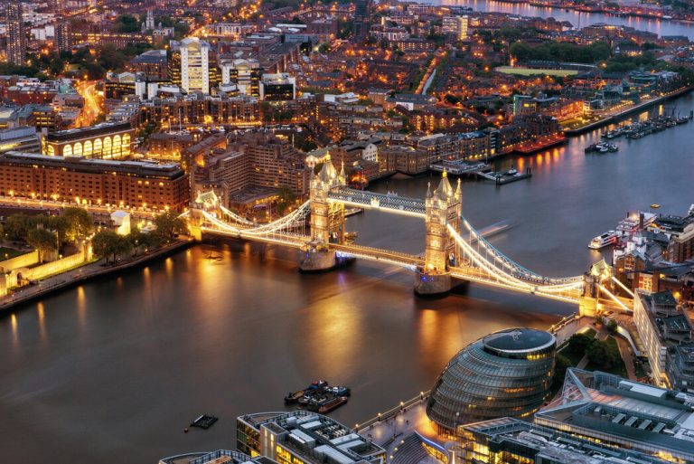 Tower Bridge-Το τουριστικό αξιοθέατο που ενίσχυσε την ανάπτυξη του εμπορίου  στα τέλη του 18ου αιώνα